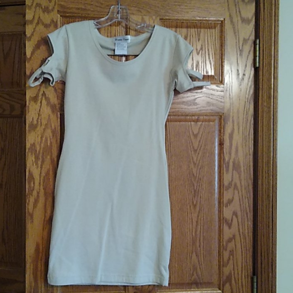 NWT Cute knit cutout dress!